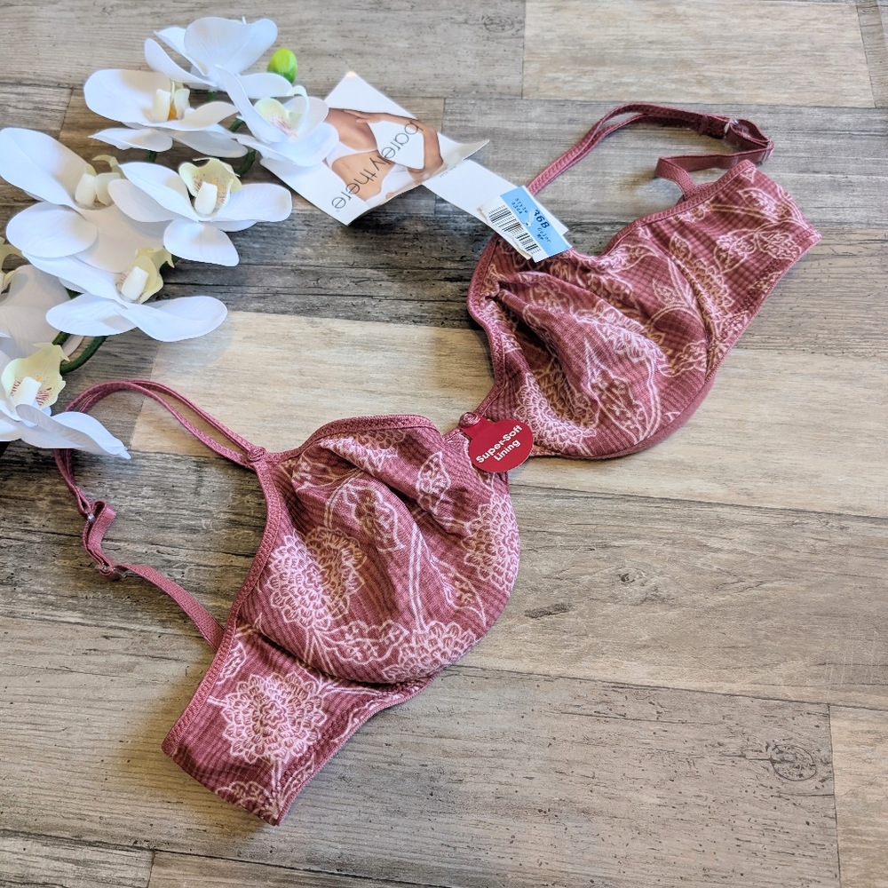 Barely There Pink Super Soft Lining Underwire Bra Size 36B NWT